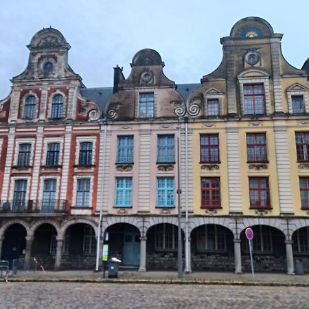 Au Coeur De La Grand Place Arras Eksteriør bilde